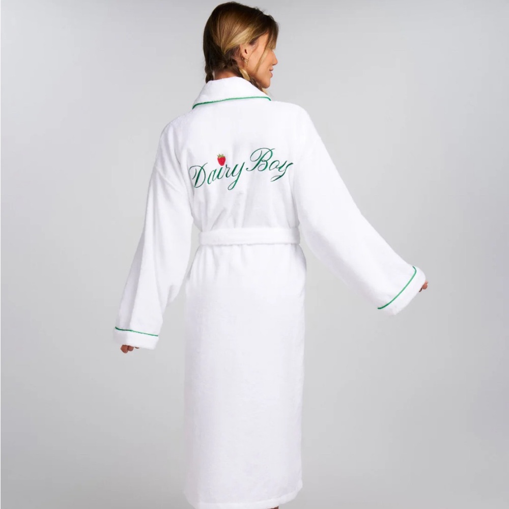 Dairy boy tennis robe terry towel sm like new